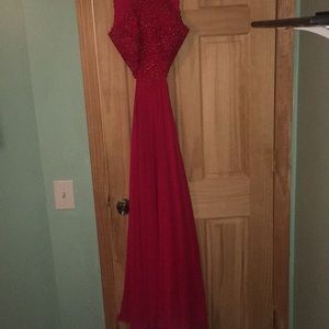 beautiful red prom dress